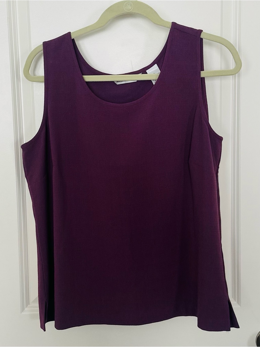 Draper’s & Damon’s - Sleeveless Scoop Neck Tank Top - Deep Plum -L